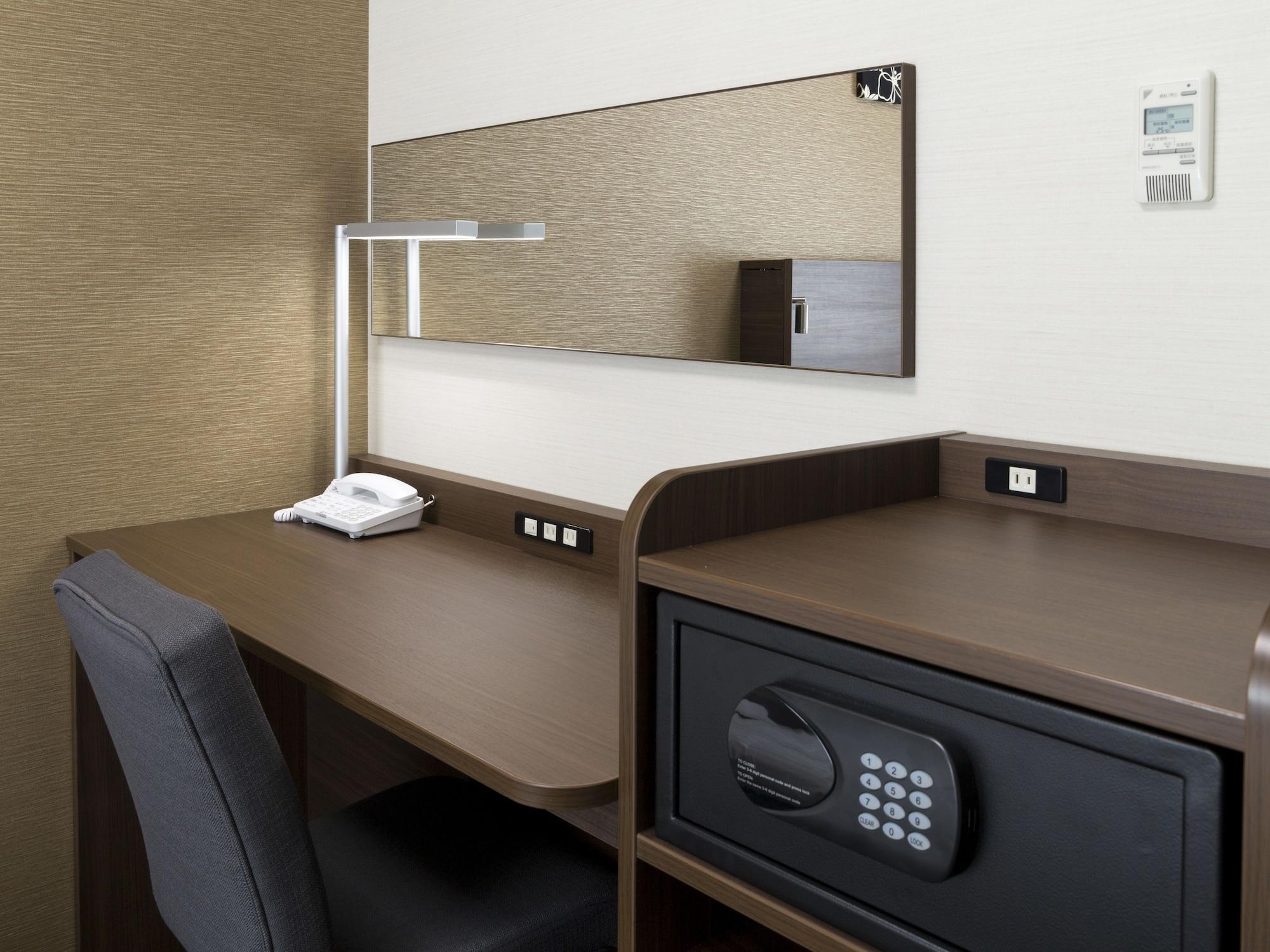 Hotel Comfort Shinsaibashi Ōsaka